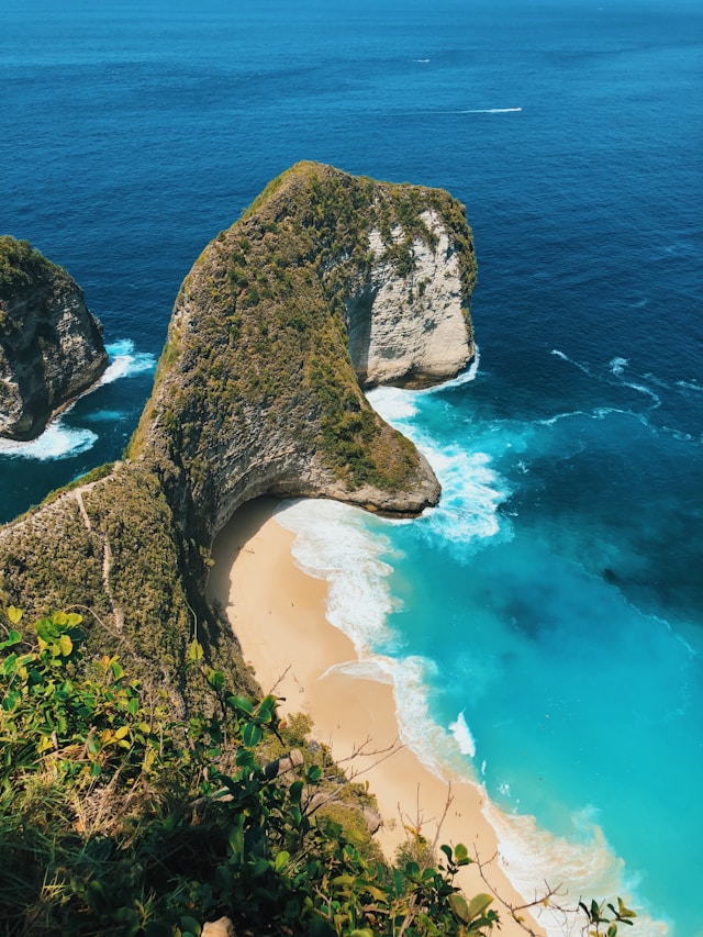 Plage sauvage et nature en Indonésie